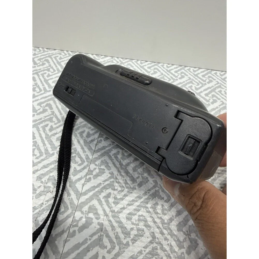 Vtg Minolta Freedom 50 35mm Film Camera Black FOR PARTS OR REPAIR As Is